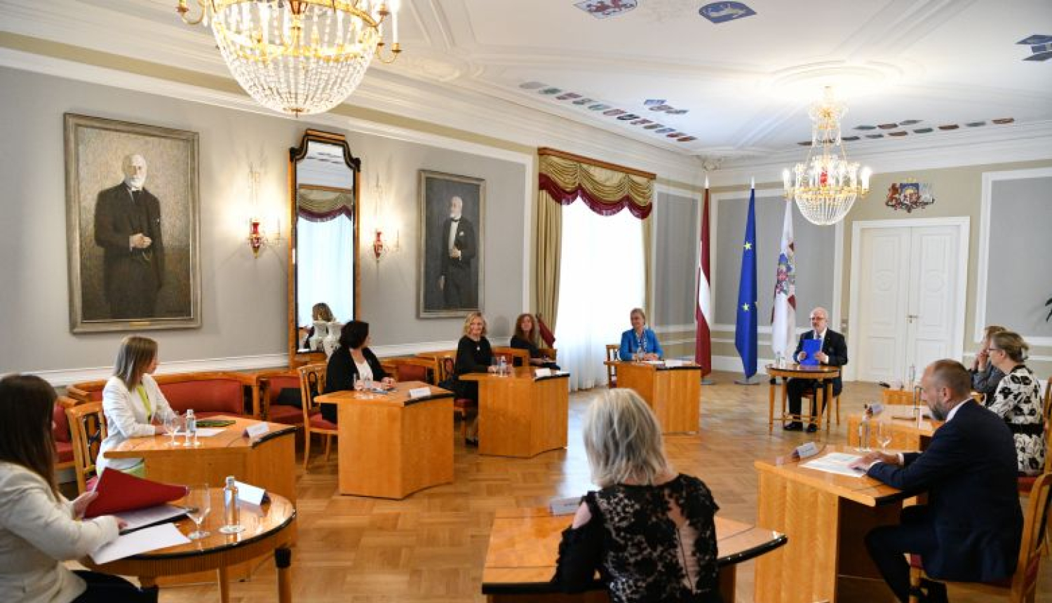 Valsts prezidents: bērnu tiesību aizsardzība jāskata ģimeņu atbalsta politikas kontekstā