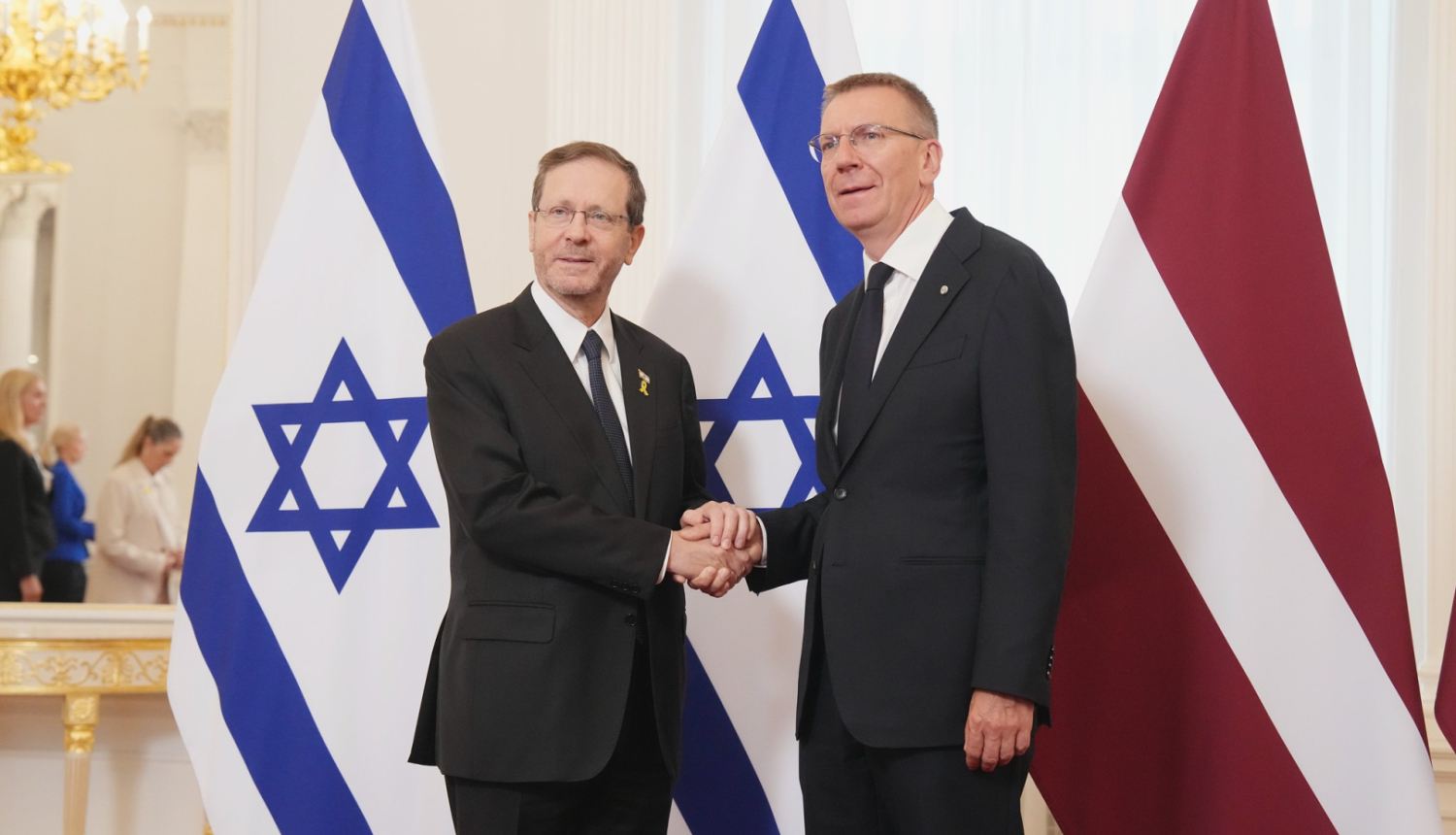 Valsts prezidents Edgars Rinkēvičs Rīgas pilī tiekas ar Izraēlas Valsts prezidentu Īzaku Hercogu 