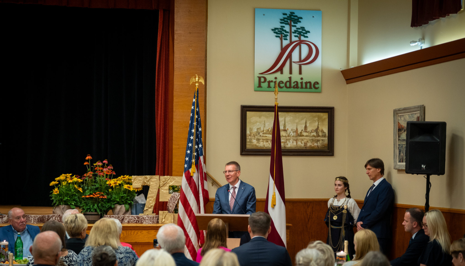 Valsts prezidents Edgars Rinkēvičs tiekas ar tautiešiem Ņūdžersijas Latviešu biedrībā