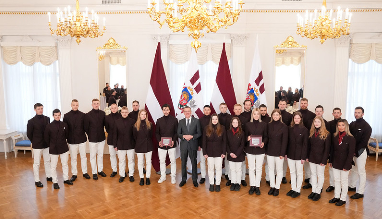 Valsts prezidents Edgars Rinkēvičs sveic Milānas-Kortīnas 2026. gada ziemas olimpisko spēļu dalībniekus