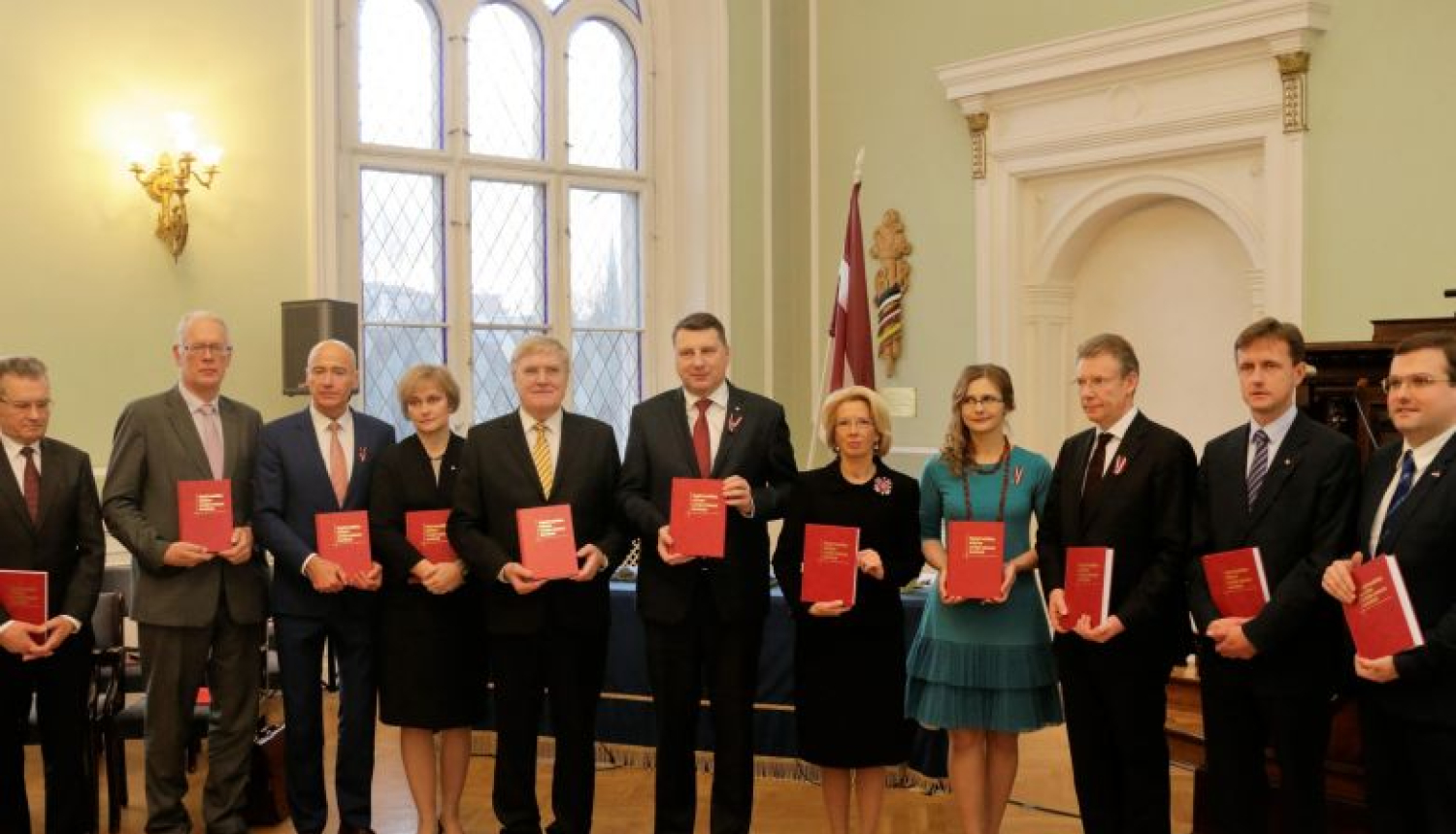 Valsts prezidents piedalās grāmatas “Nepārtrauktības doktrīna Latvijas vēstures kontekstā” atvēršanā