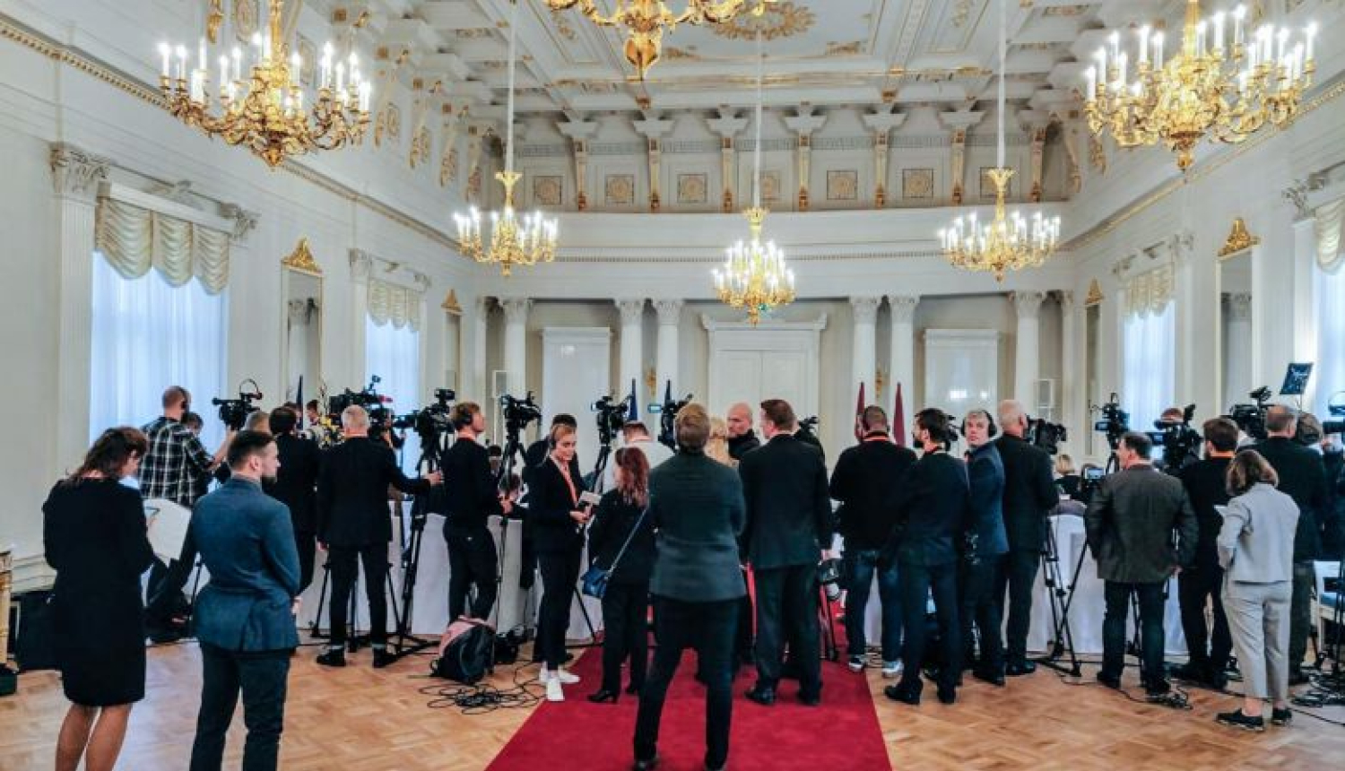 Aicinām pieteikties mediju pārstāvjus pastāvīgai akreditācijai darbam Rīgas pilī 2020. gadā