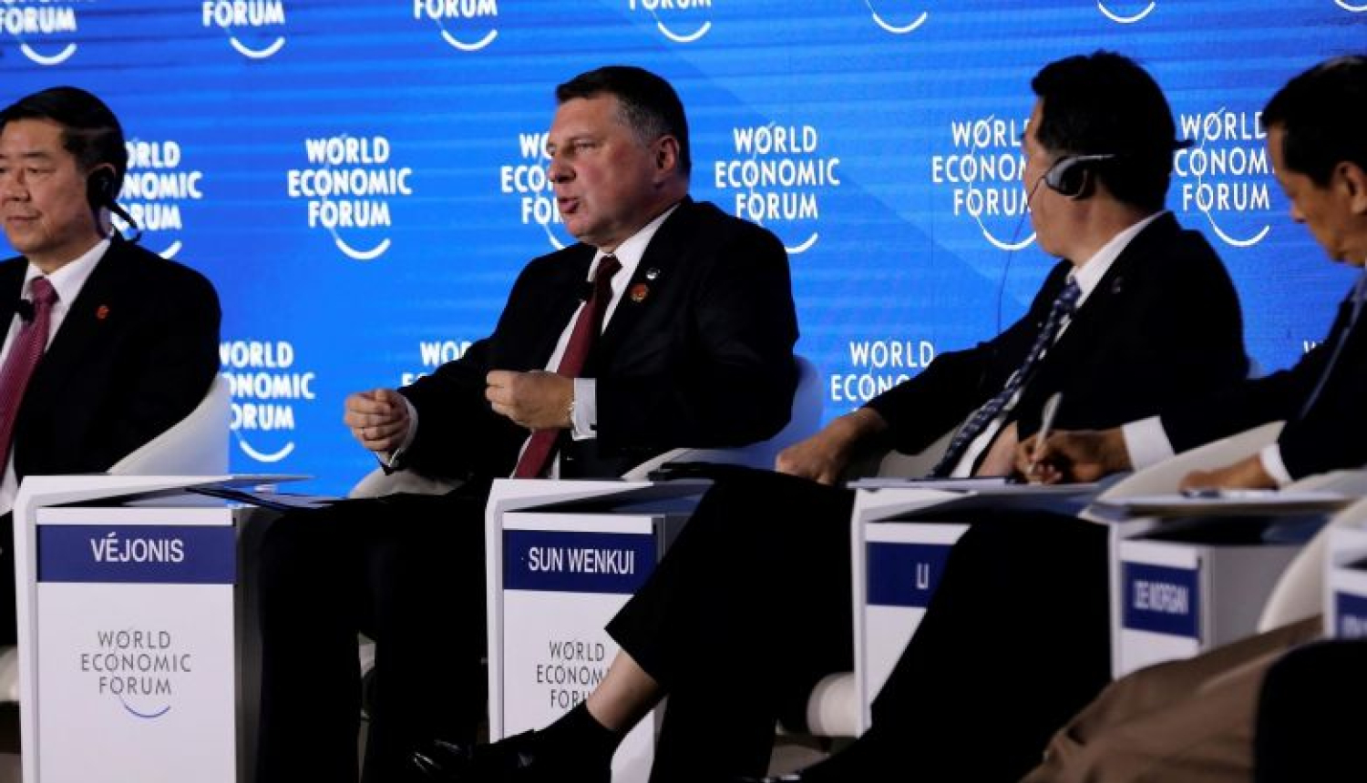 Valsts prezidents Raimonds Vējonis Pasaules ekonomikas foruma reģionālajā sanāksmē Ķīnā uzsver Latvijas kā loģistikas izcilības centra nozīmi Jaunajā Zīda ceļā