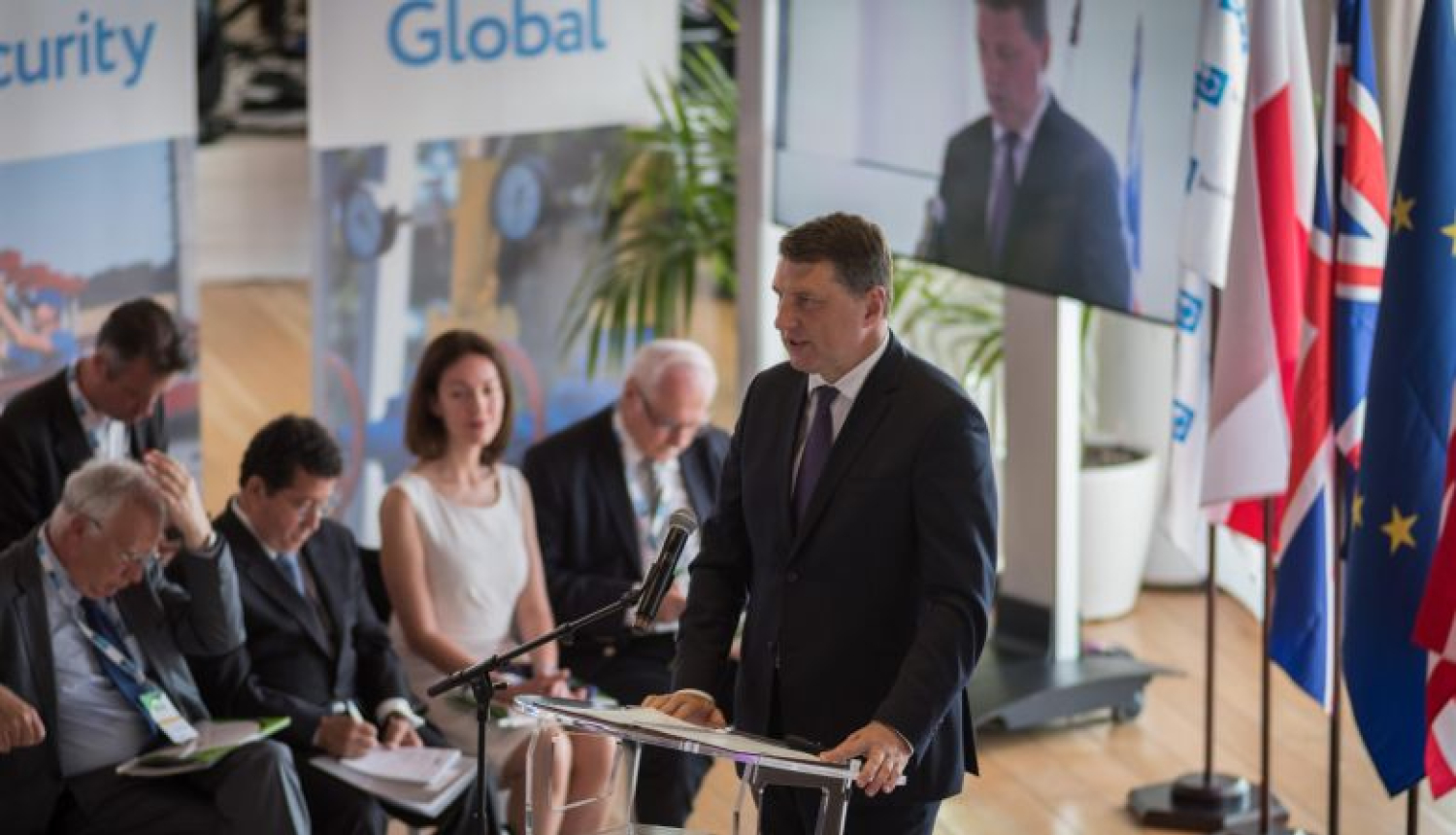 Valsts prezidents: Nākotnē enerģētikas drošības pamatā būs energoefektivitāte, pieaugoša atjaunojamās enerģijas izmantošana un patērētāju izglītošana