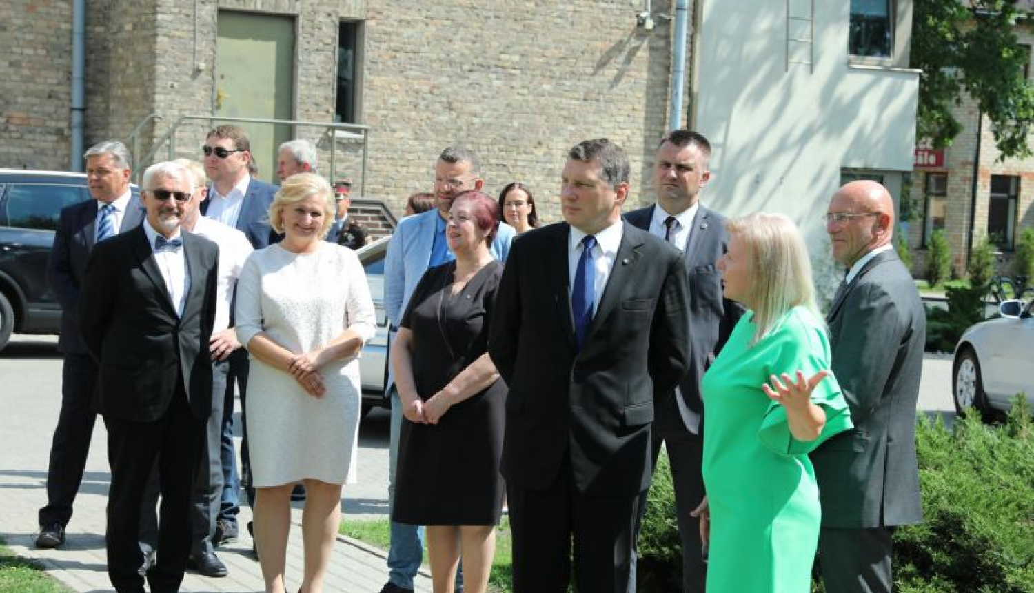 Valsts prezidents reģionālās darba vizītes laikā Mārupes novadā iepazīstas ar vietējo uzņēmumu darbu