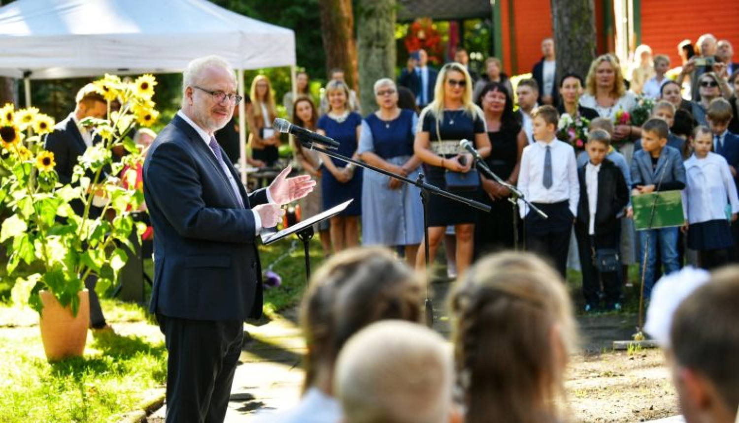 Valsts prezidenta Egila Levita uzruna Zinību dienā Vaivaru pamatskolā