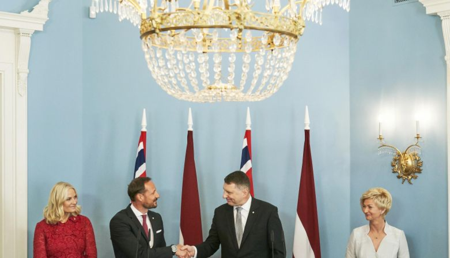 Valsts prezidenta Raimonda Vējoņa paziņojums presei pēc tikšanās ar Norvēģijas kroņprinci Hokonu un kroņprincesi Meti-Māritu