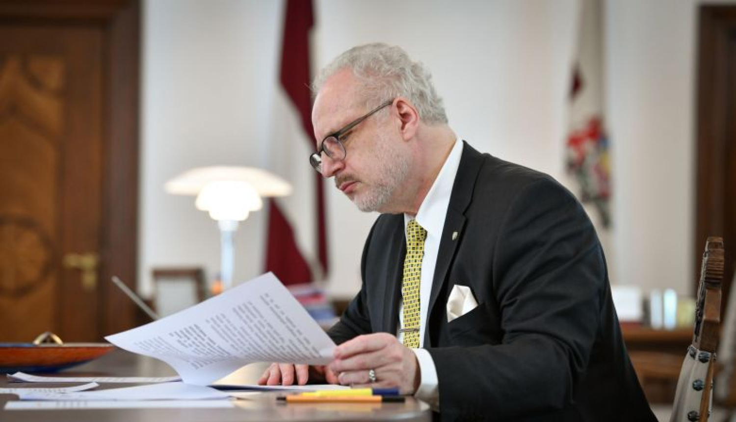 Valsts prezidents izsludina valsts budžeta paketi, bet norāda uz būtiskiem tās trūkumiem