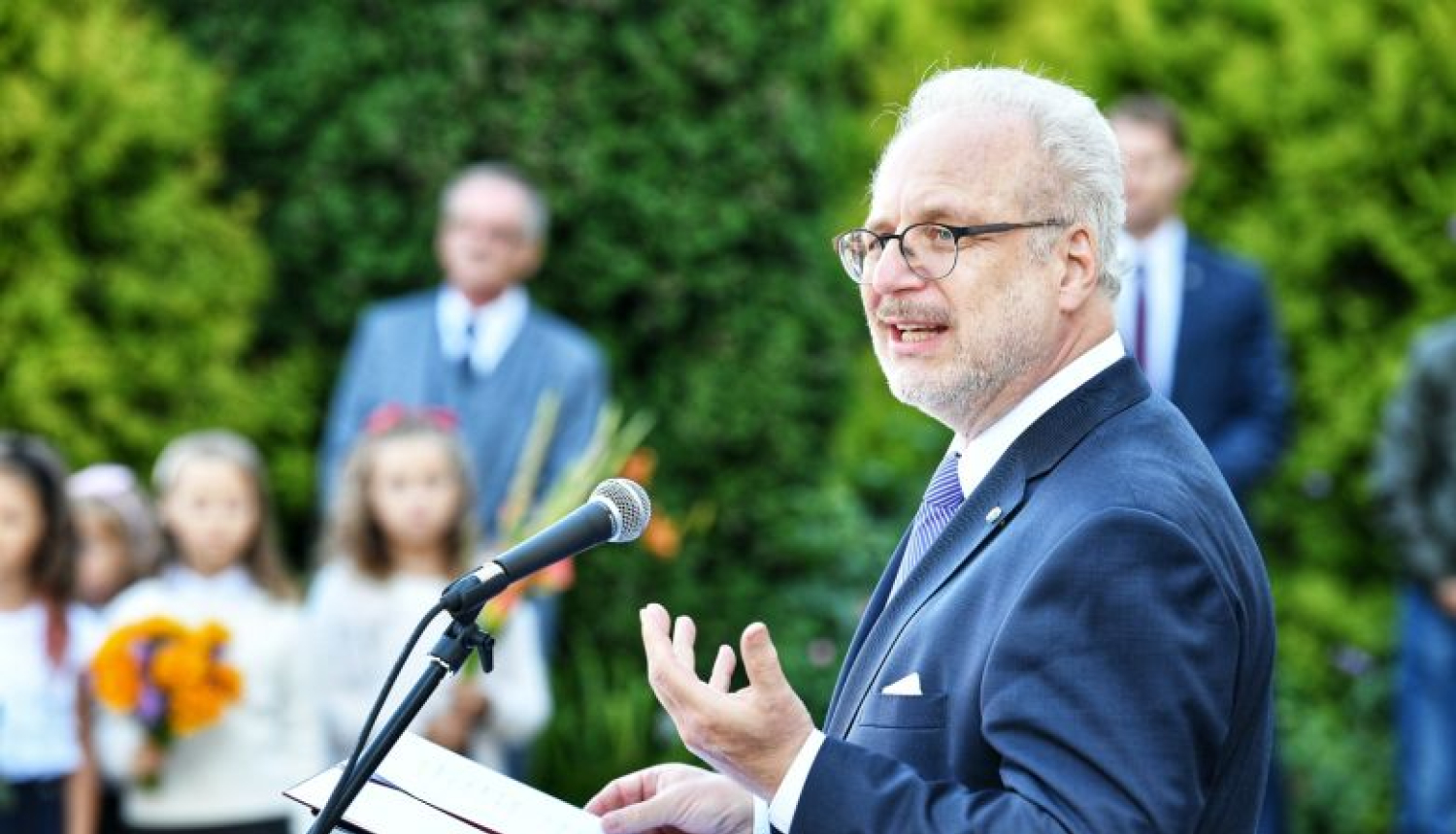 Valsts prezidenta Egila Levita uzruna Zinību dienā Lapmežciema pamatskolā