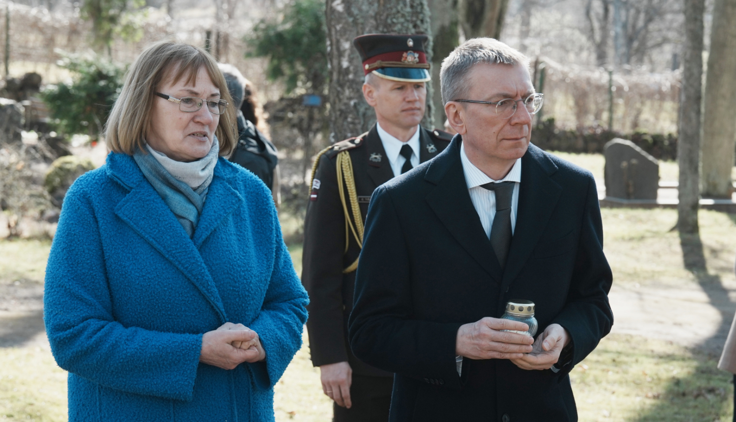 Valsts prezidents Edgars Rinkēvičs godina ģenerāļa Kārļa Goppera piemiņu