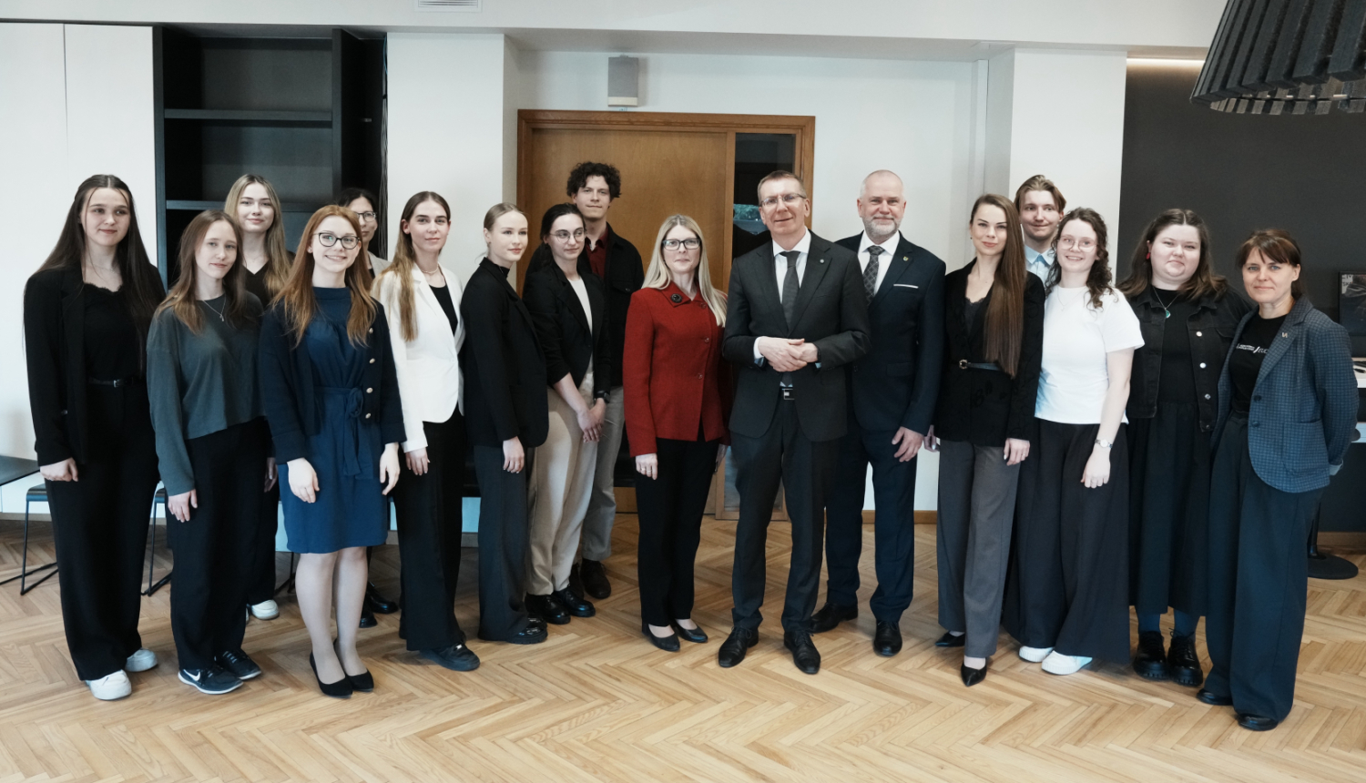 Valsts prezidents apmeklē Vidzemes Augstskolu