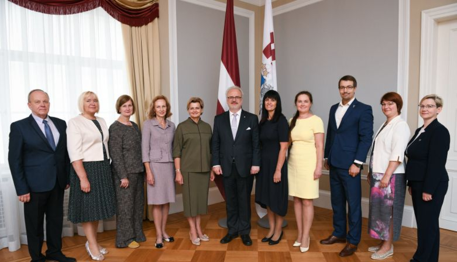 Valsts prezidents: jārod risinājums gados jaunu pedagogu piesaistei