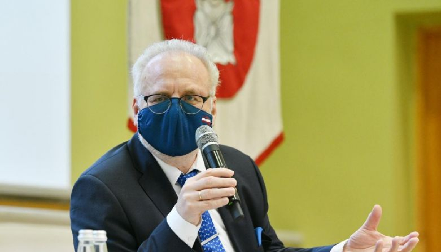 Valsts prezidents tiešsaistes sarunā ar jauniešiem: lai sociālajos tīklos nekļūtu par dezinformācijas un manipulācijas upuri, ir nepieciešamas prasmes un ieradumi to lietošanā