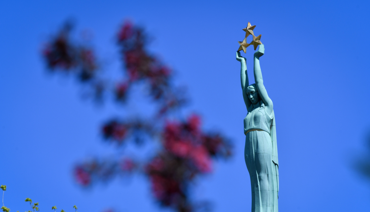 Valsts prezidents izsaka līdzjūtību izcilā latviešu dzejnieka Jāņa Petera talanta cienītājiem