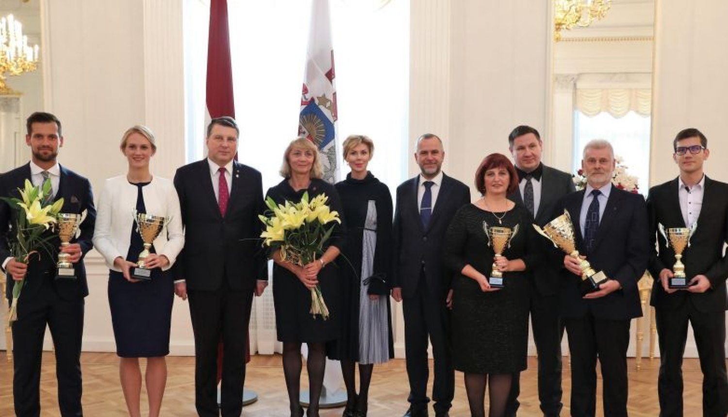 Rīgas pilī sveic Valsts prezidenta balvas vieglatlētikā ieguvējus