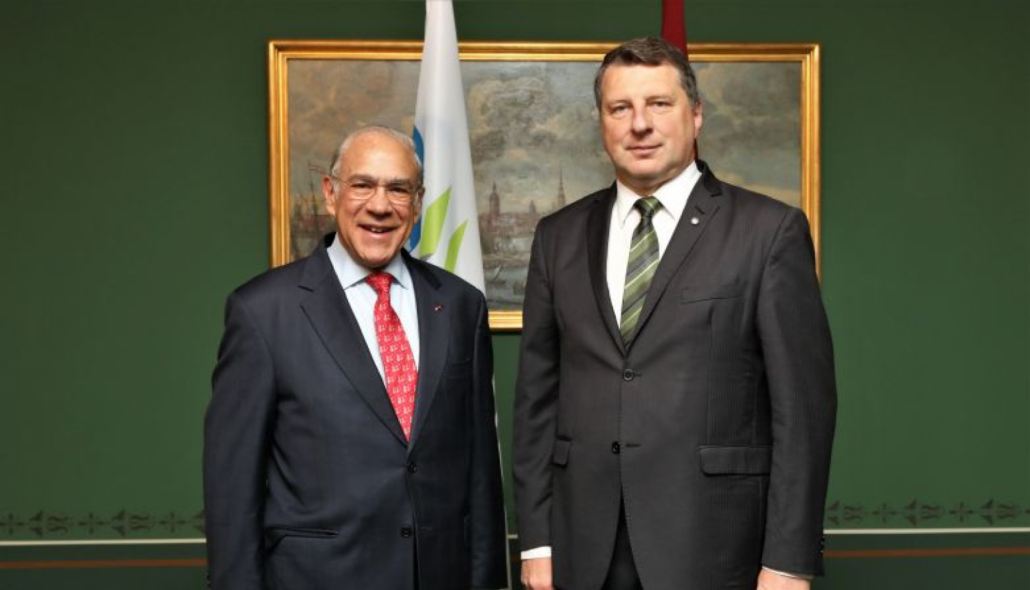 Valsts prezidents Rīgas pilī tiekas ar OECD ģenerālsekretāru
