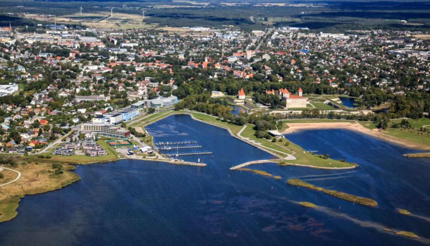 Levits un Kaljulaida pārrunās reģionālo sadarbību Covid-19 izraisītās krīzes pārvarēšanā un citas starptautiskās aktualitātes