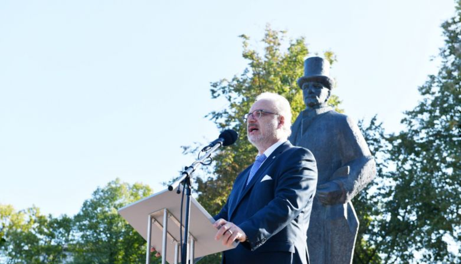 Valsts prezidenta Egila Levita uzruna pie Jāņa Čakstes pieminekļa Jelgavā