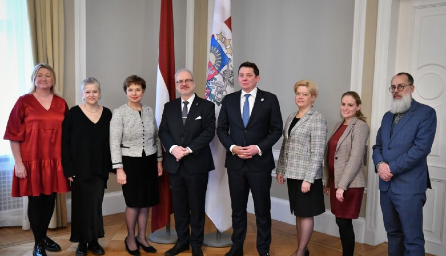 Valsts prezidents rosina atsaukties jauniešu idejai par Demokrātijas nedēļas iedibināšanu valstī