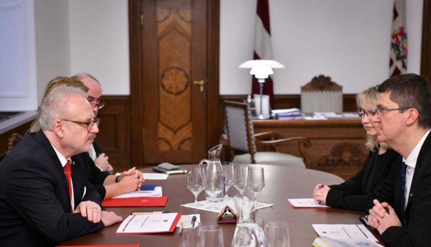 Rīgas pilī saruna par Nacionālā attīstības plāna prioritātēm un risinājumiem nevienlīdzības mazināšanai