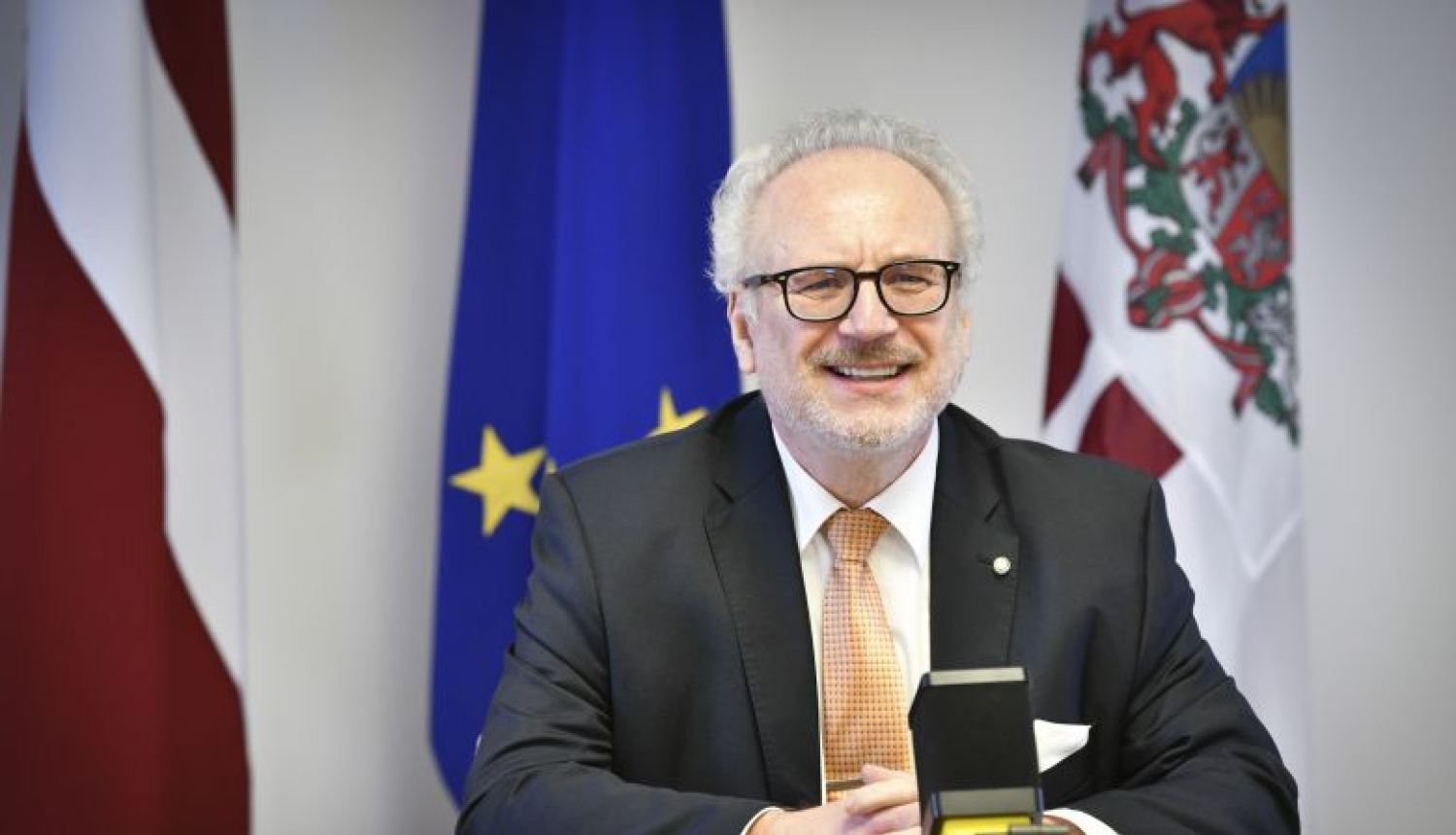 Valsts prezidents atzinīgi novērtē Elitas Krūmiņas astoņu gadu darbu valsts kontrolieres amatā