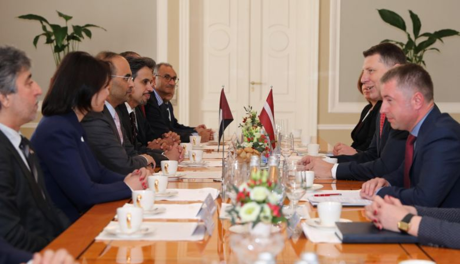 Valsts prezidents tiekas ar Dubaijas tirdzniecības un rūpniecības kameras pārstāvjiem