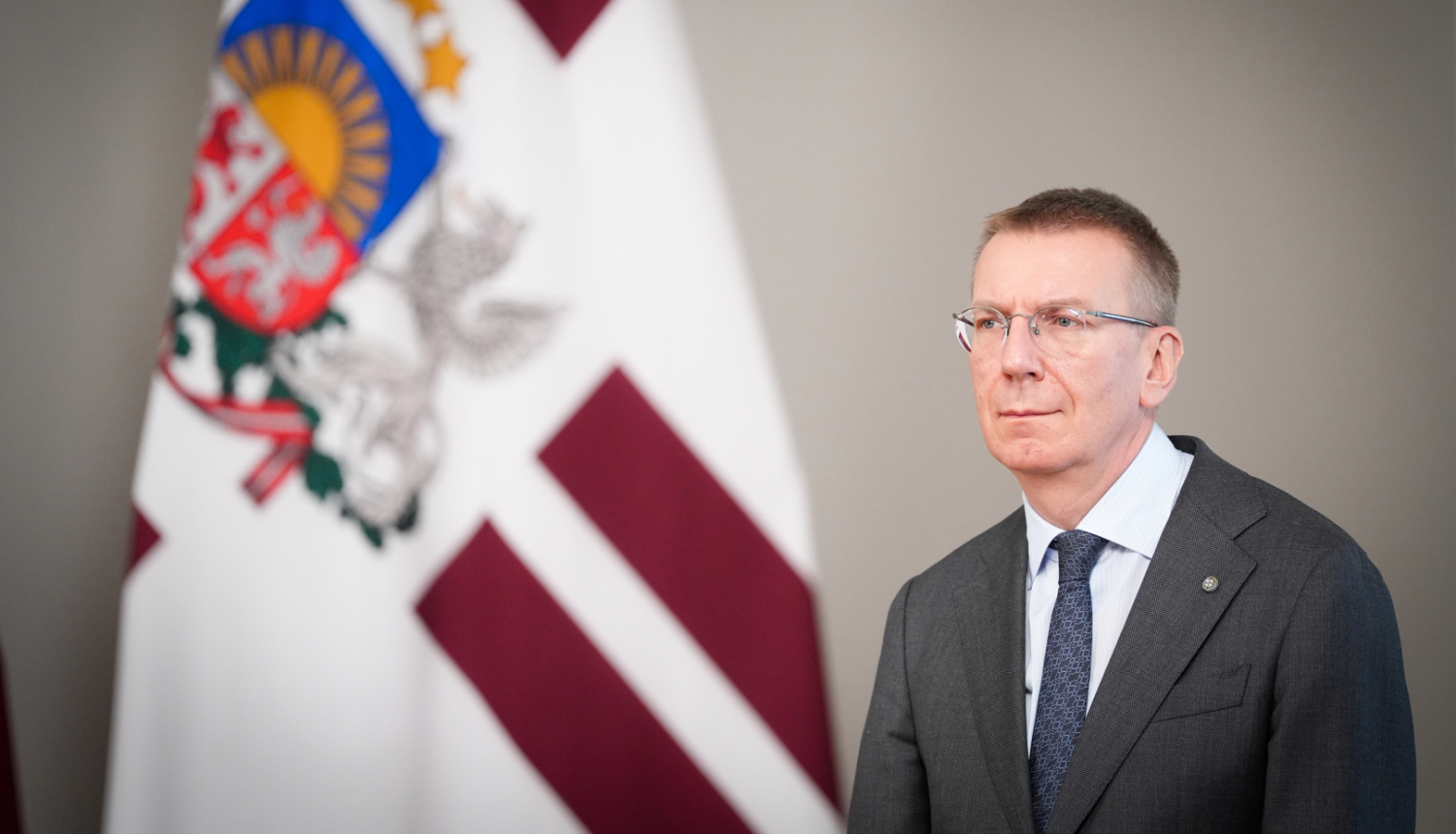 Prezidents pie karoga