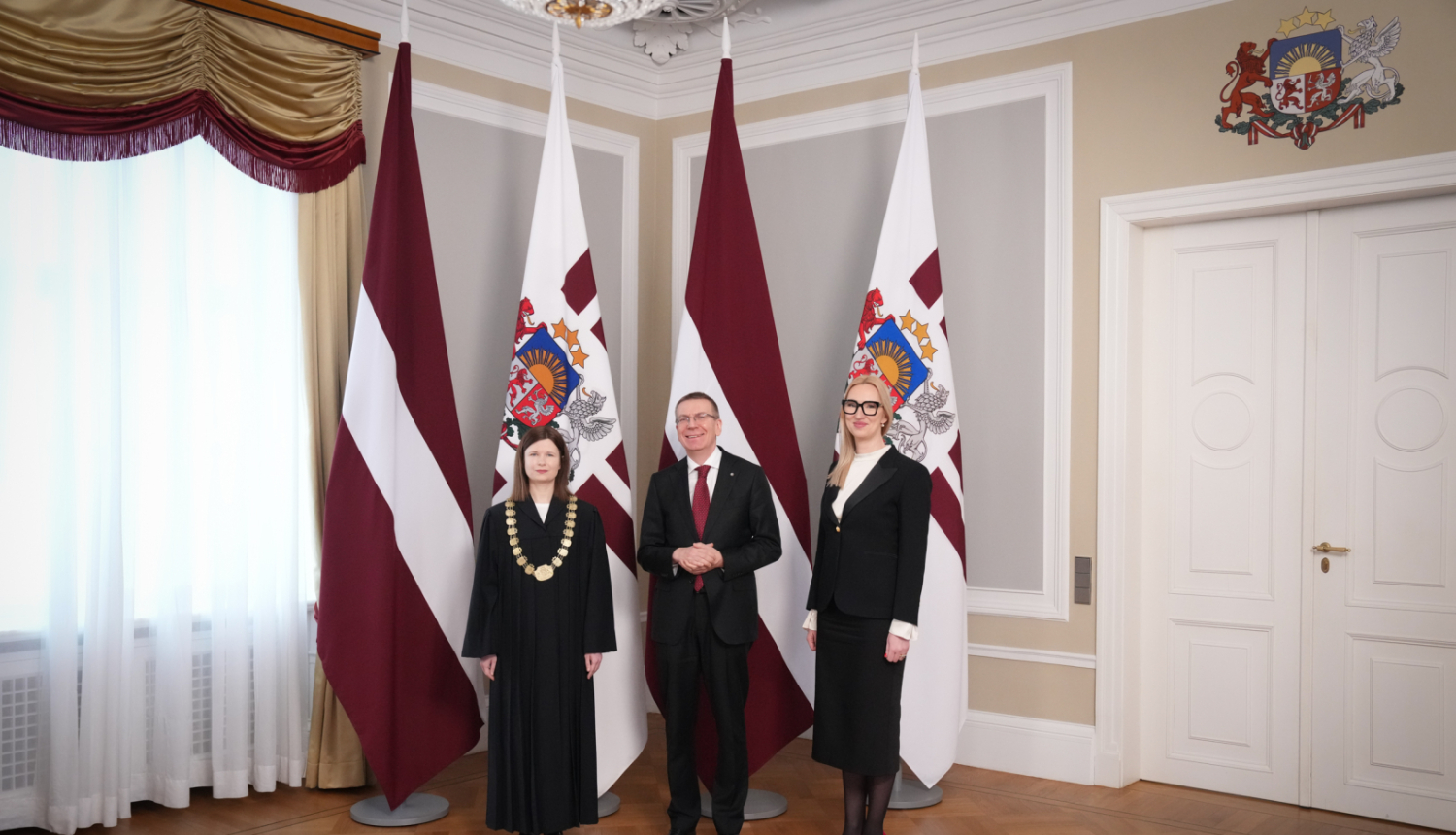 Valsts prezidentam Edgaram Rinkēvičam tiesneša zvērestu dod rajona (pilsētas) tiesas tiesnese Ilze Butkus