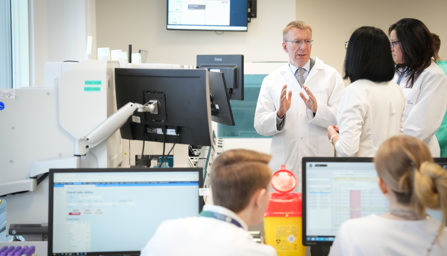 Valsts prezidents Edgars Rinkēvičs apmeklē Centrālo laboratoriju