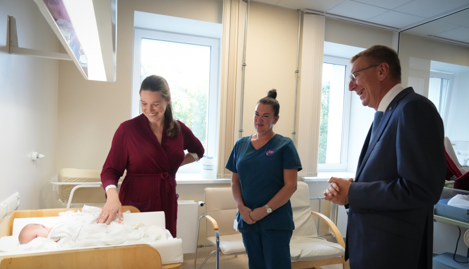 09.09.2025. Valsts prezidents Edgars Rinkēvičs apmeklē Rīgas Dzemdību namu 