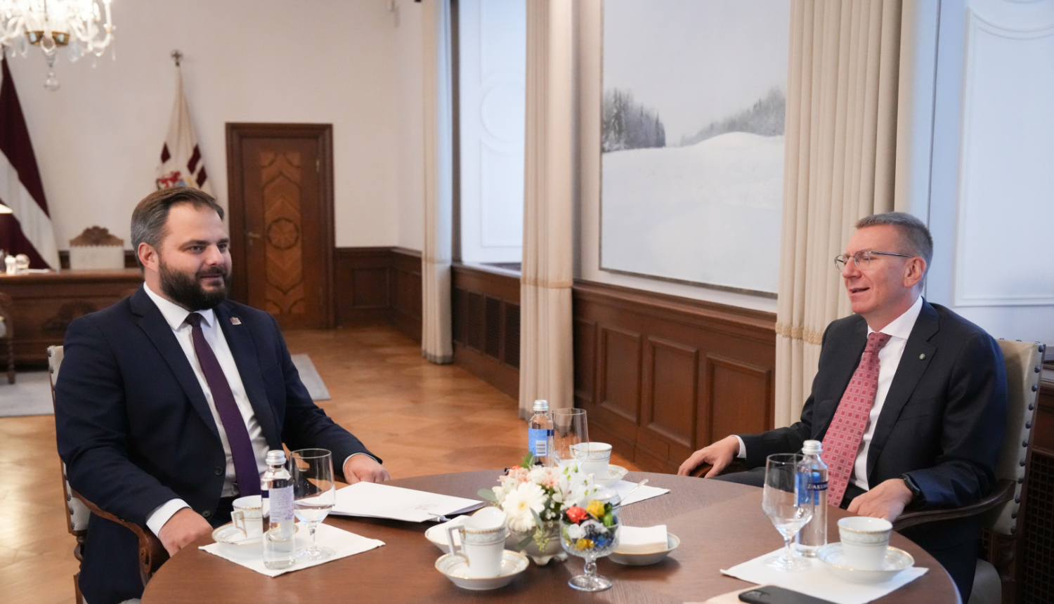15.09.2025. Valsts prezidenta Edgara Rinkēviča tikšanās ar Saeimas frakcijas “Jaunā Vienotība” priekšsēdētāju Edmundu Jurēvicu