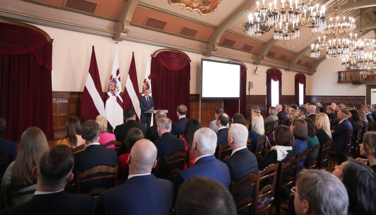 17.04.2025. Valsts prezidenta Edgara Rinkēviča dalība Valsts konkurētspējas komisijas pētījuma rezultātu prezentācijā “Latvijas lielie eksportējošie un inovatīvie uzņēmumi par konkurētspēju un uzņēmējdarbības vidi”