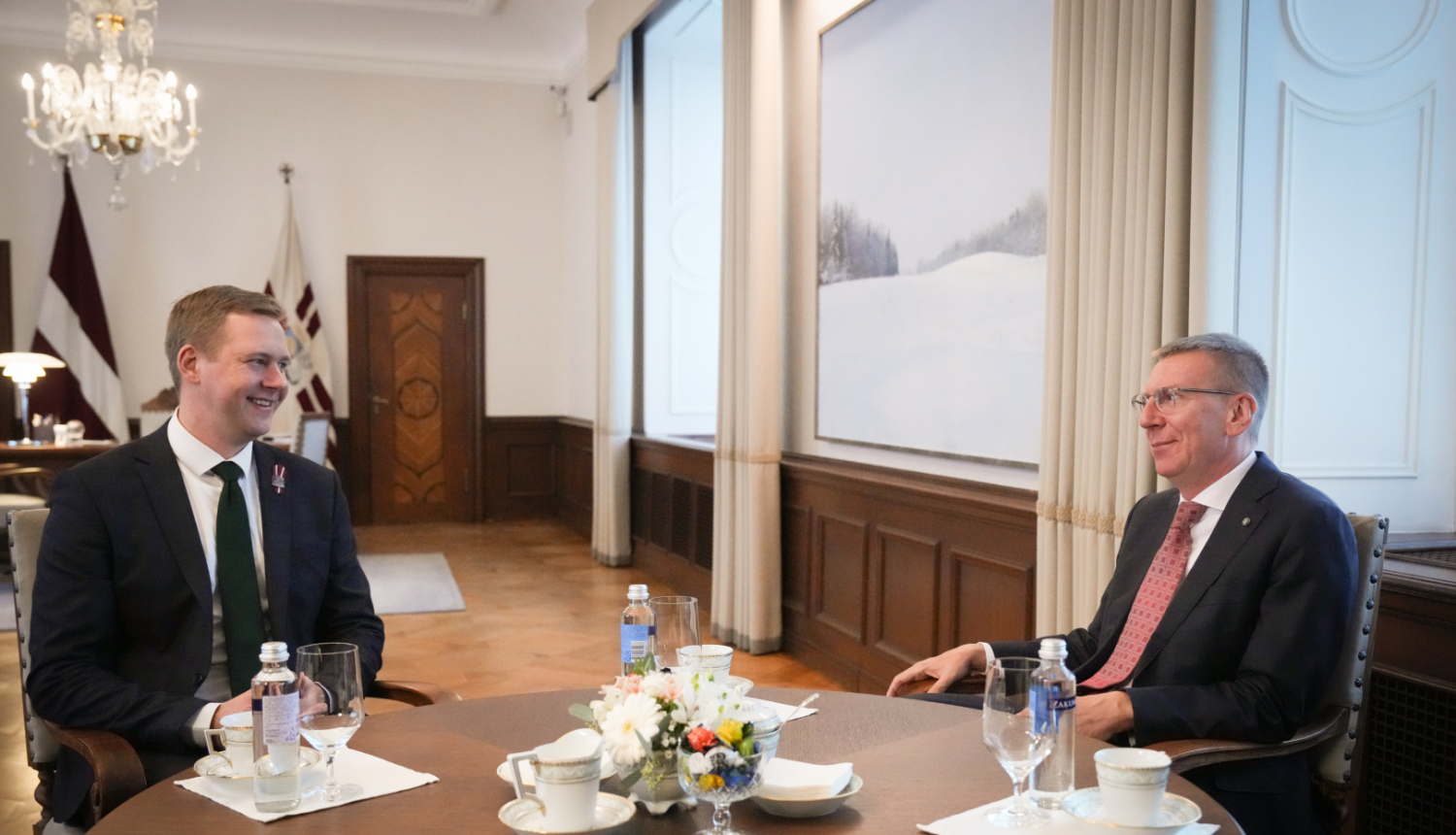 15.09.2025. Valsts prezidents Edgars Rinkēvičs tiekas ar Saeimas frakcijas “Zaļo un Zemnieku savienība” priekšsēdētāju Hariju Rokpelni