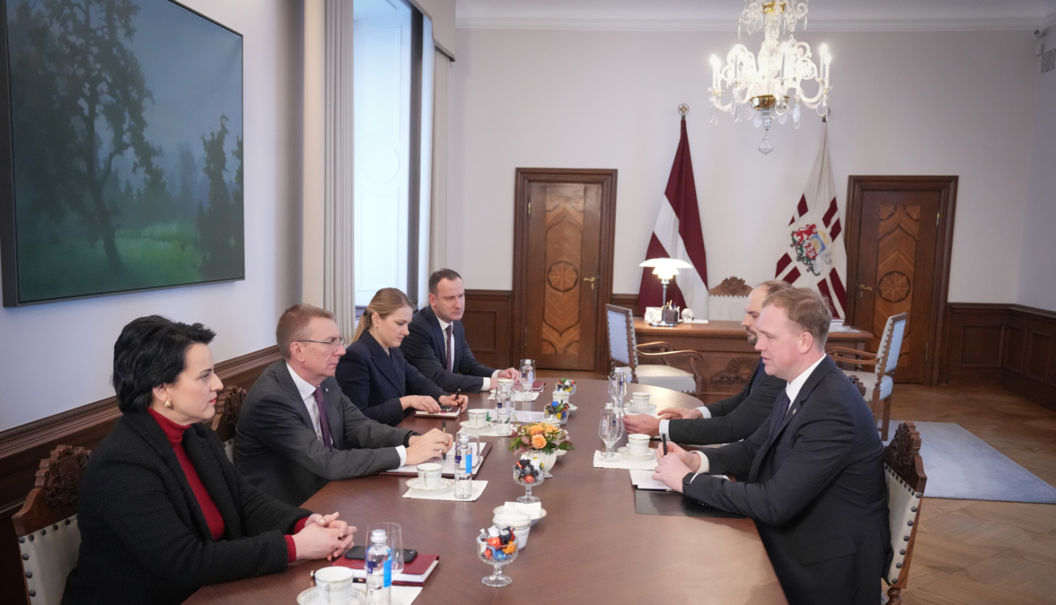 Valsts prezidents tiekas ar ekonomikas ministru