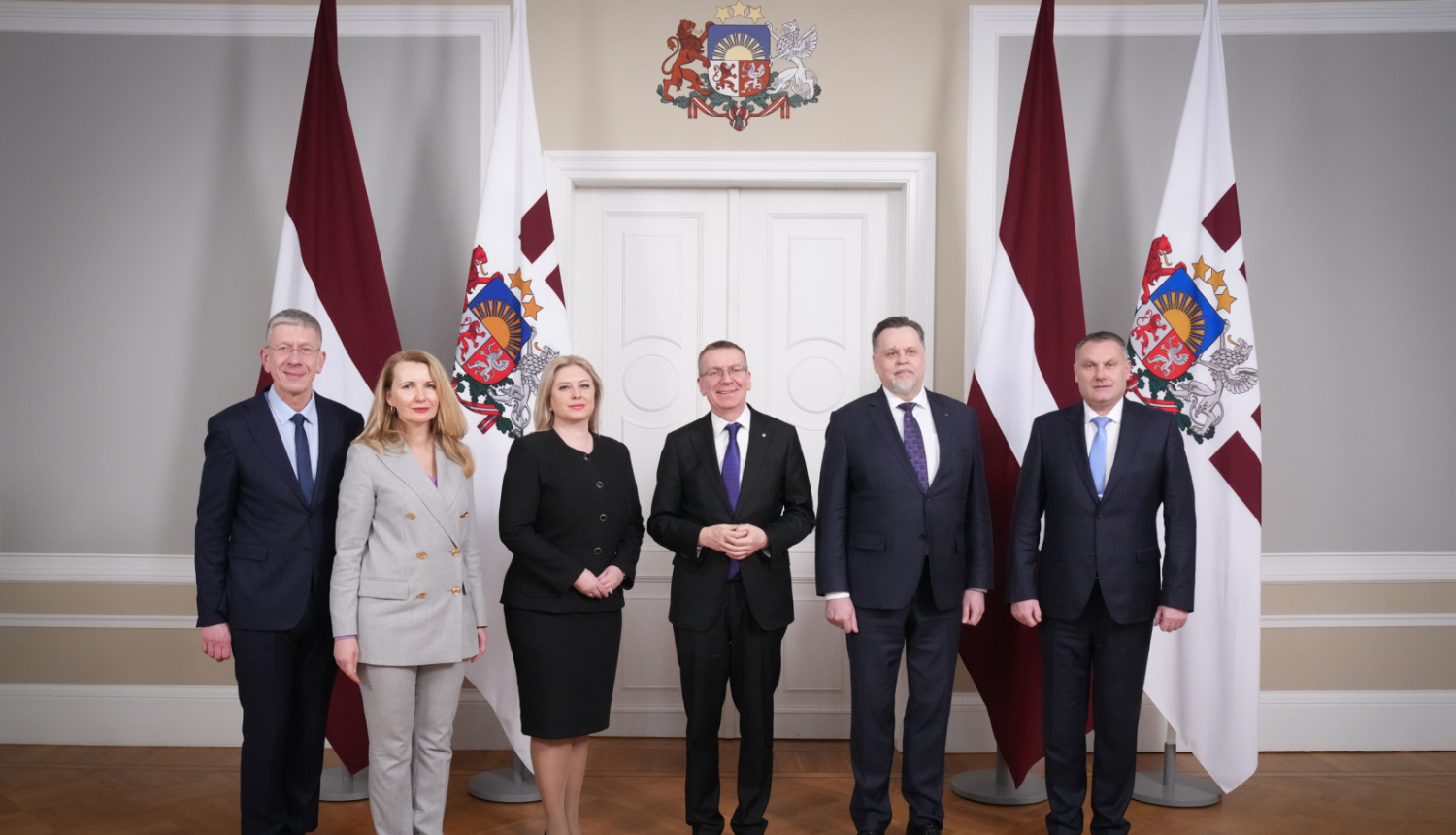 Valsts prezidenta tikšanās ar Satversmes tiesas priekšsēdētāju I. Kucinu, Augstākās tiesas priekšsēdētāju A. Strupišu, tieslietu ministri I. Lībiņu-Egneri, Saeimas Juridiskās komisijas priekšsēdētāju A. Judinu un ģenerālprokuroru J. Stukānu.