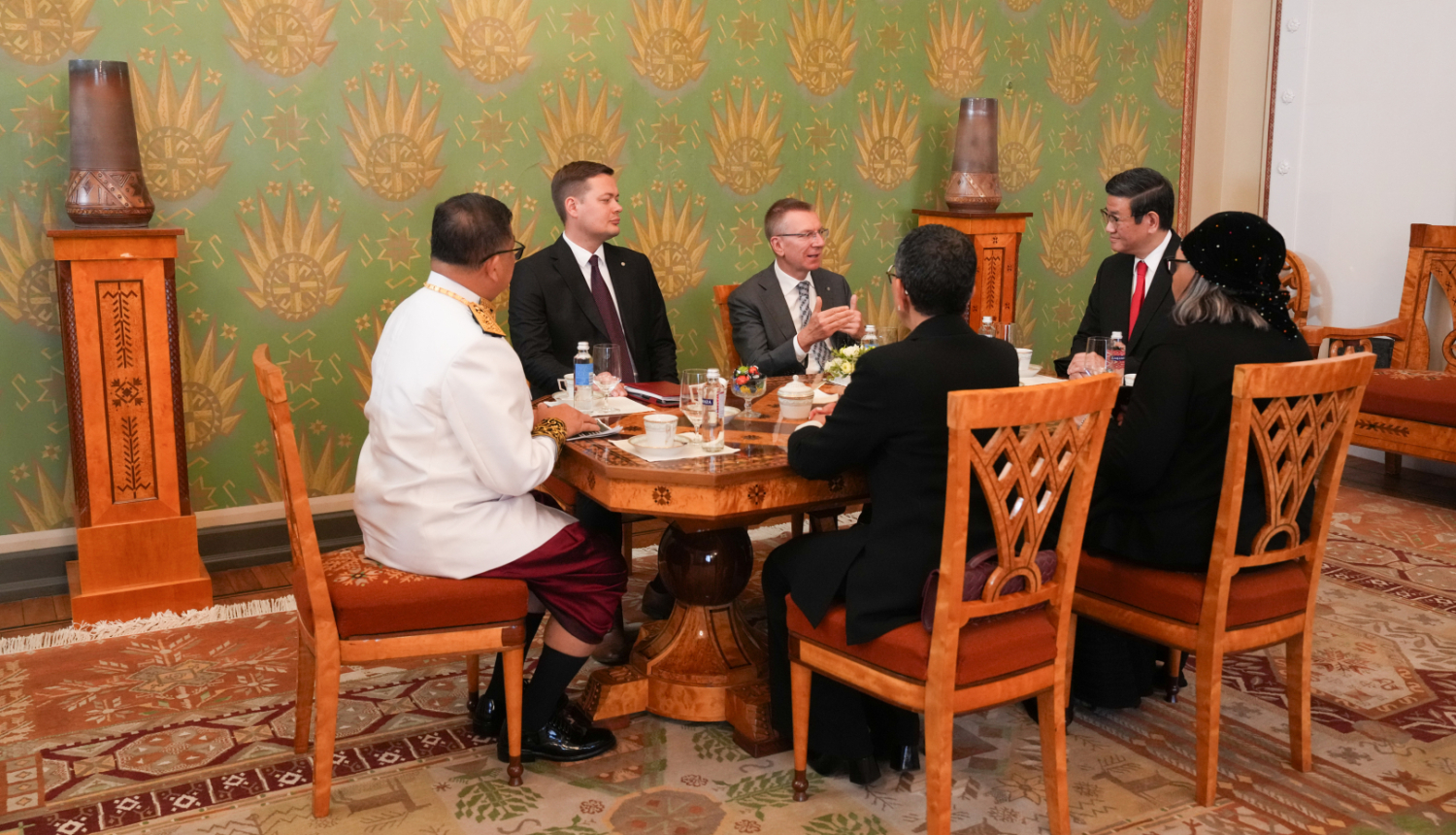 Ārkārtējo un pilnvaroto ārvalstu vēstnieku akreditācija