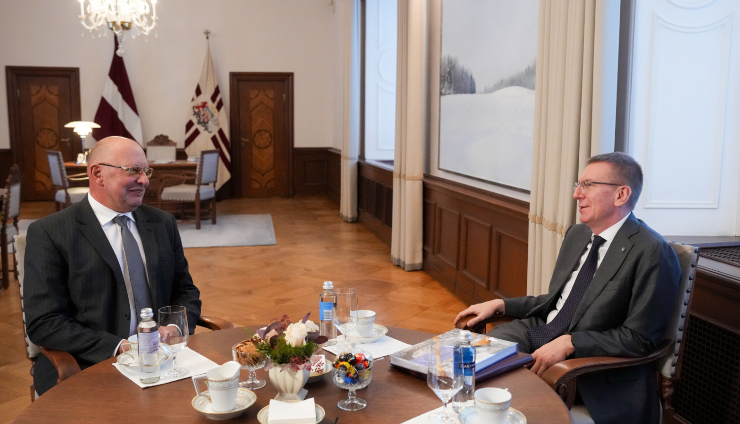 Valsts prezidenta Edgara Rinkēviča tikšanās ar Jūrmalas valstspilsētas domes priekšsēdētāju Jāni Lediņu