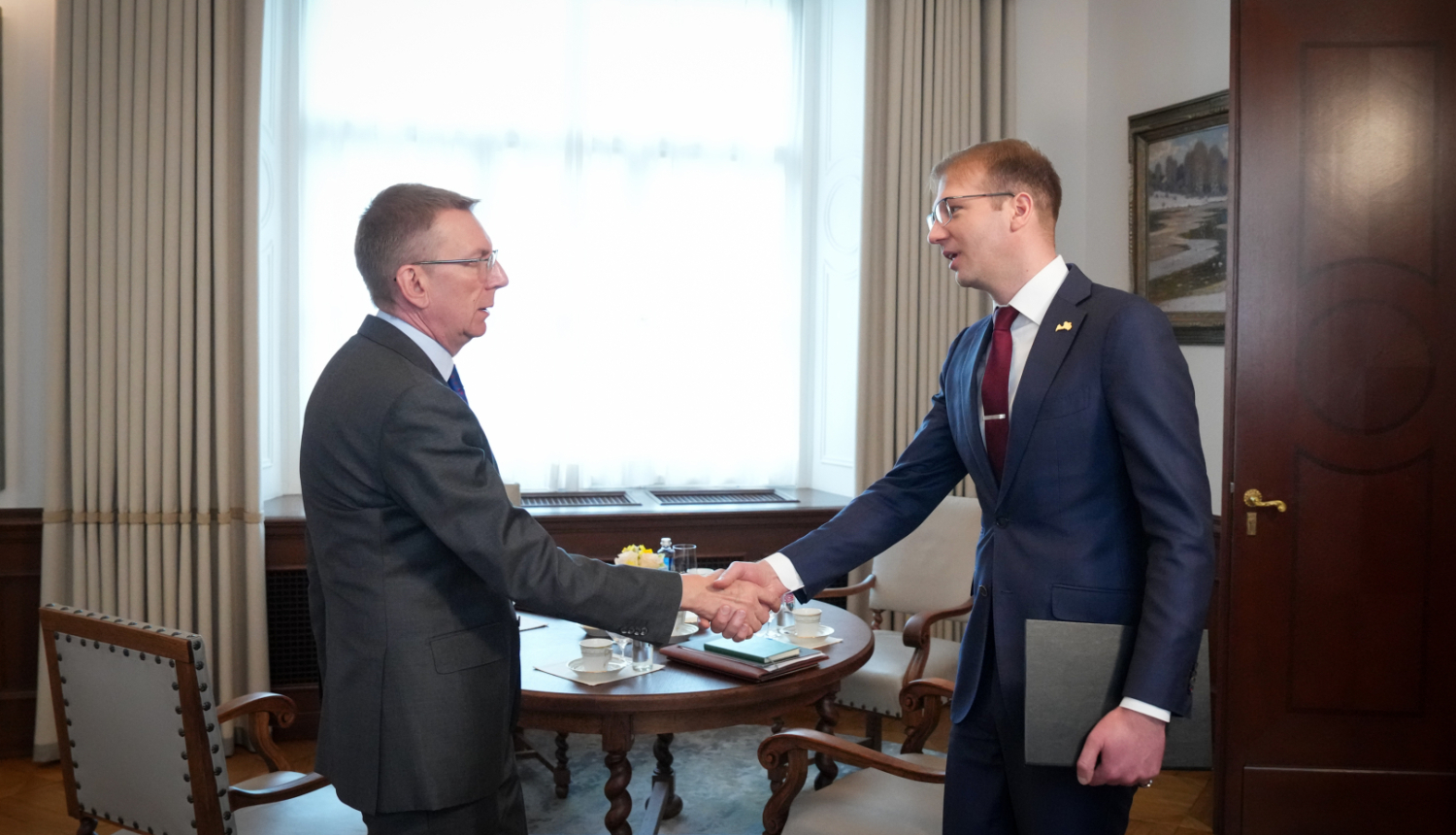 16. aprīlī Valsts prezidents Edgars Rinkēvičs Rīgas pilī tikās ar klimata un enerģētikas ministru Kasparu Melni.