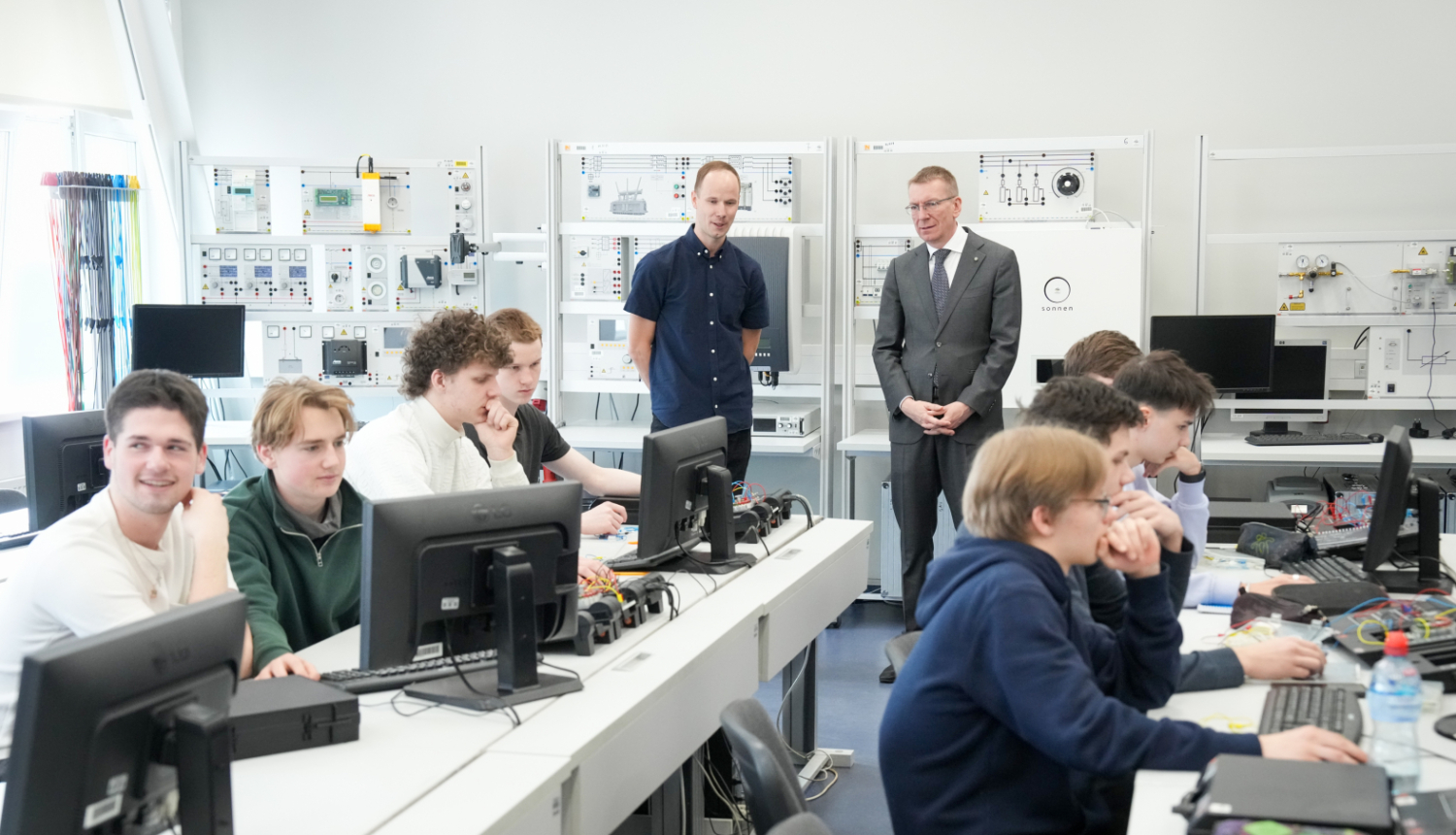 Valsts prezidents Edgars Rinkēvičs apmeklē Rīgas Valsts tehnikumu