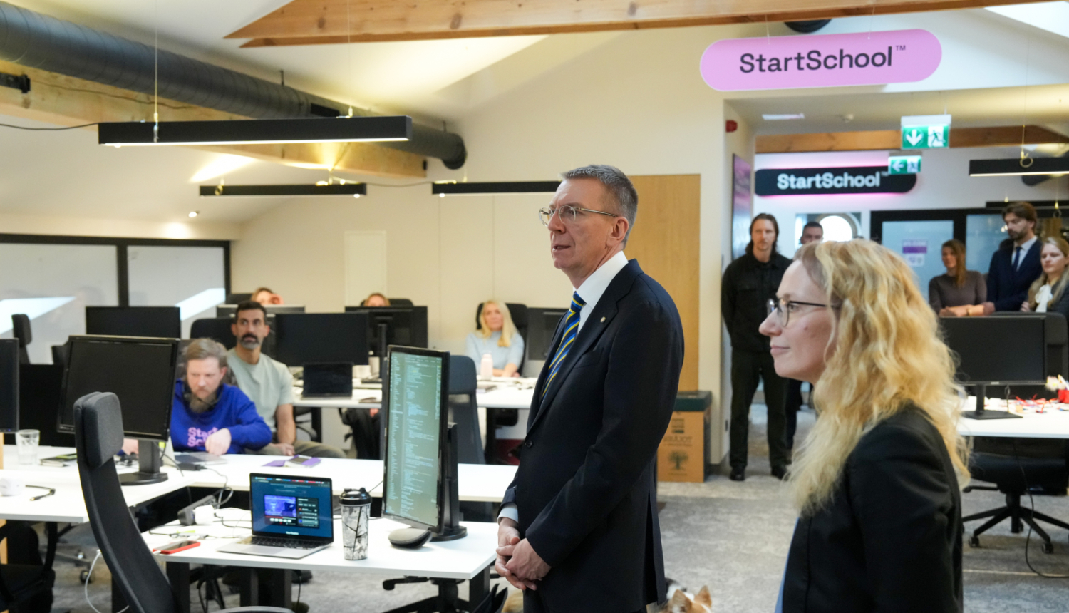 Valsts prezidents Edgars Rinkēvičs apmeklē nodibinājumu "Startup House Rīga"