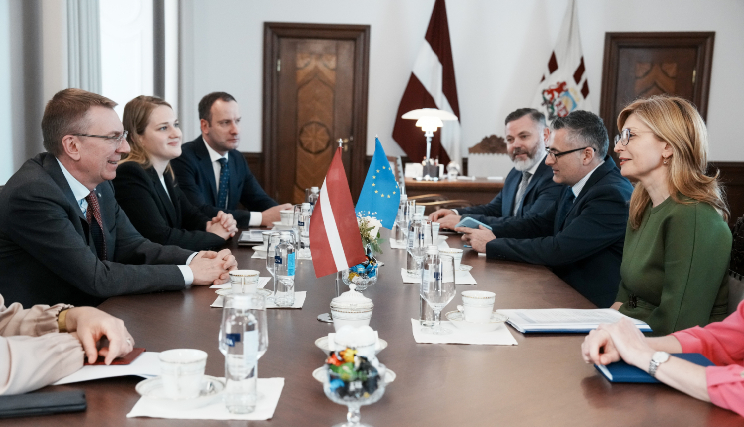 Valsts prezidents Edgars Rinkēvičs Rīgas pilī tiekas ar Eiropas Komisijas jaunuzņēmumu, pētniecības un inovāciju komisāri Ekaterinu Zaharijevu