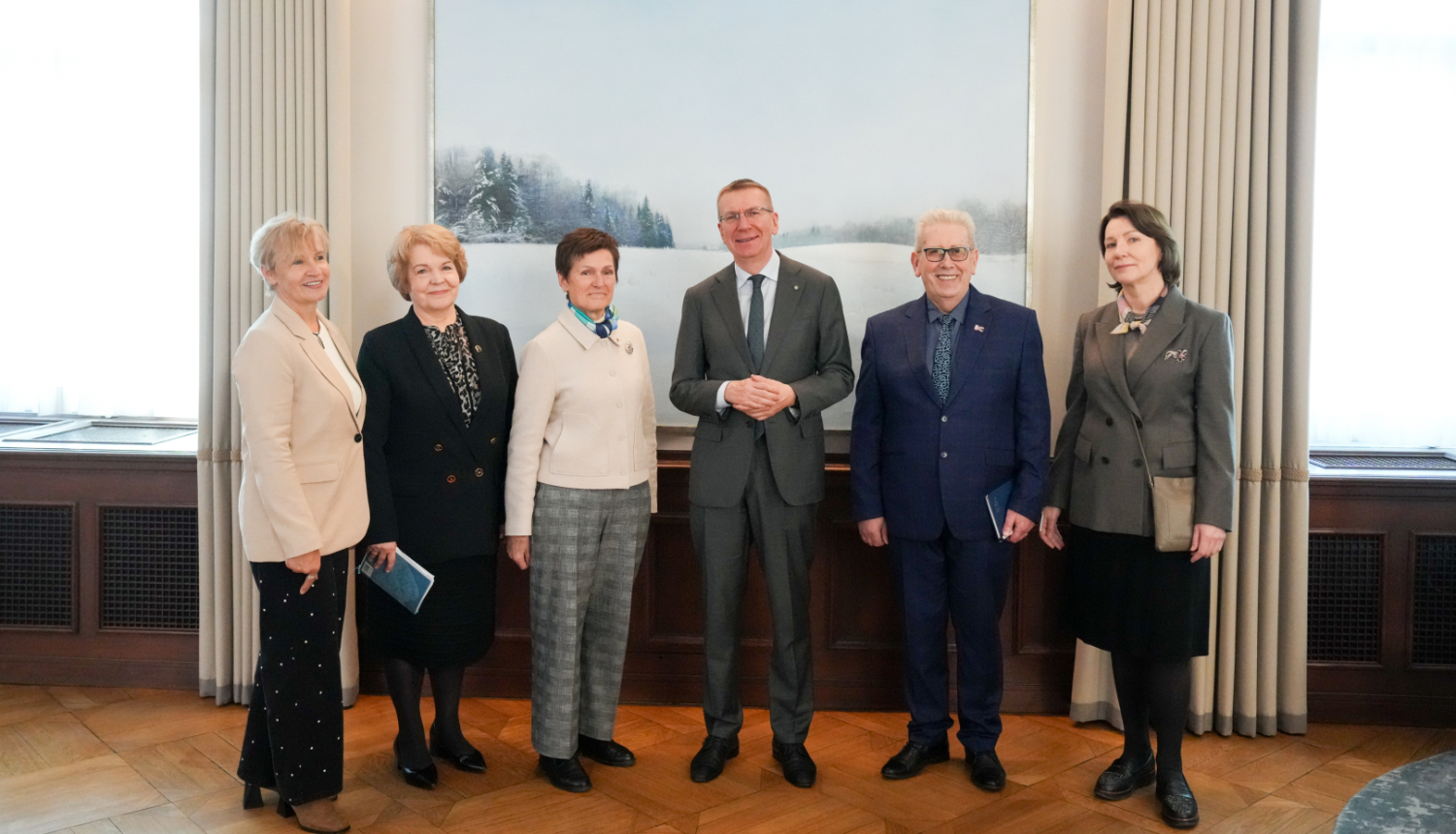 Valsts prezidents Edgars Rinkēvičs Rīgas pilī tiekas ar Latvijas Trešās paaudzes universitāšu asociācijas pārstāvjiem