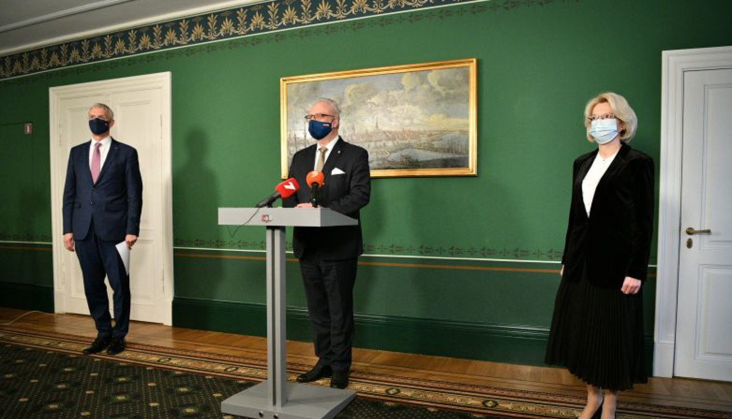 Valsts prezidenta, Ministru prezidenta un Saeimas priekšsēdētājas paziņojums medijiem par plānu stingrāku ierobežojumu ieviešanu Covid-19 izplatības apturēšanai