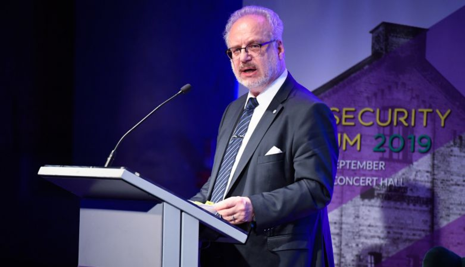 Valsts prezidents uzsver paveikto valsts aizsardzības jomā