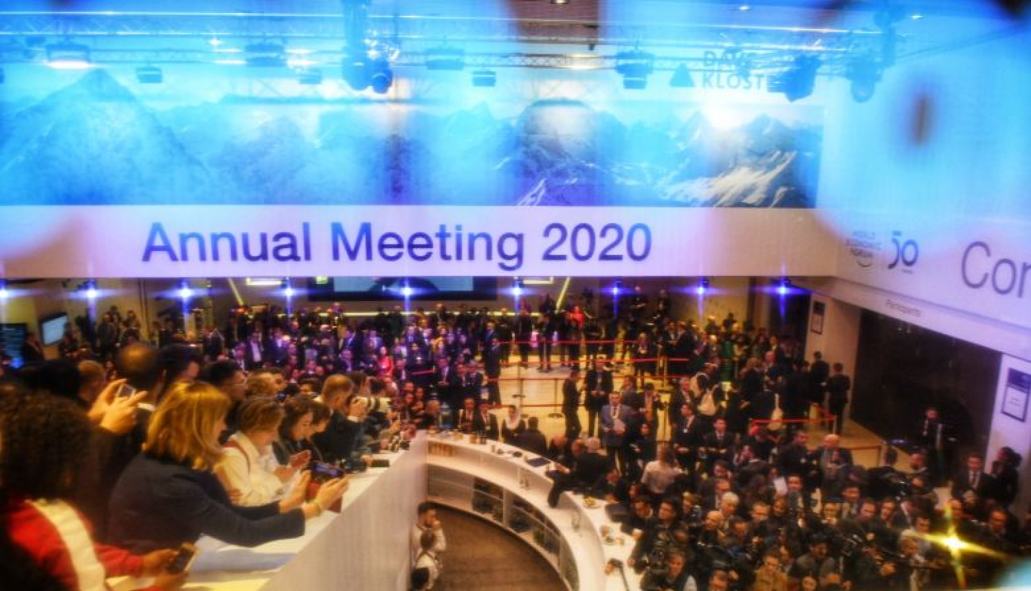 Davosas piezīmes: kapitālisma transformācija un demokrātiskās iniciatīvas