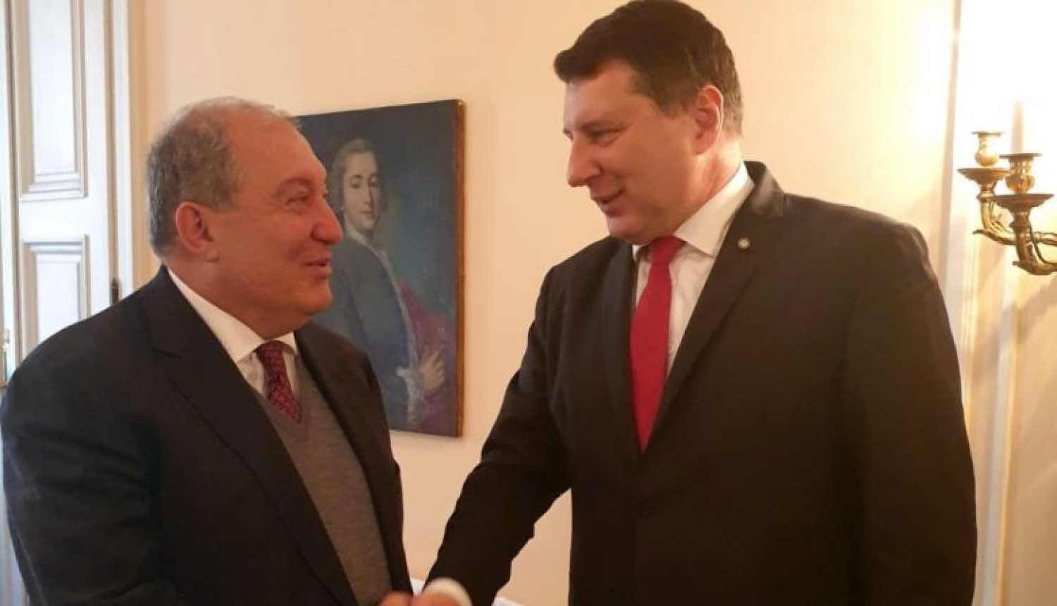 Valsts prezidents Raimonds Vējonis Minhenes drošības konferences laikā tiekas ar Armēnijas prezidentu