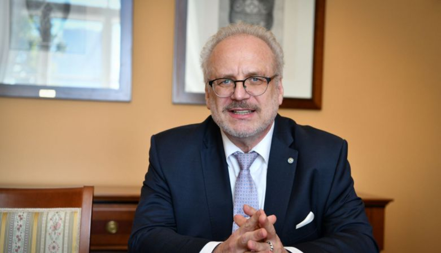 Valsts prezidents sveic izcilo latviešu dzejnieci Veltu Sniķeri 100 gadu dzimšanas dienā