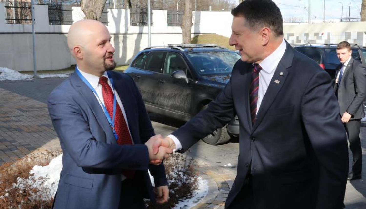 Valsts prezidents apmeklē NATO Stratēģiskās komunikācijas izcilības centru