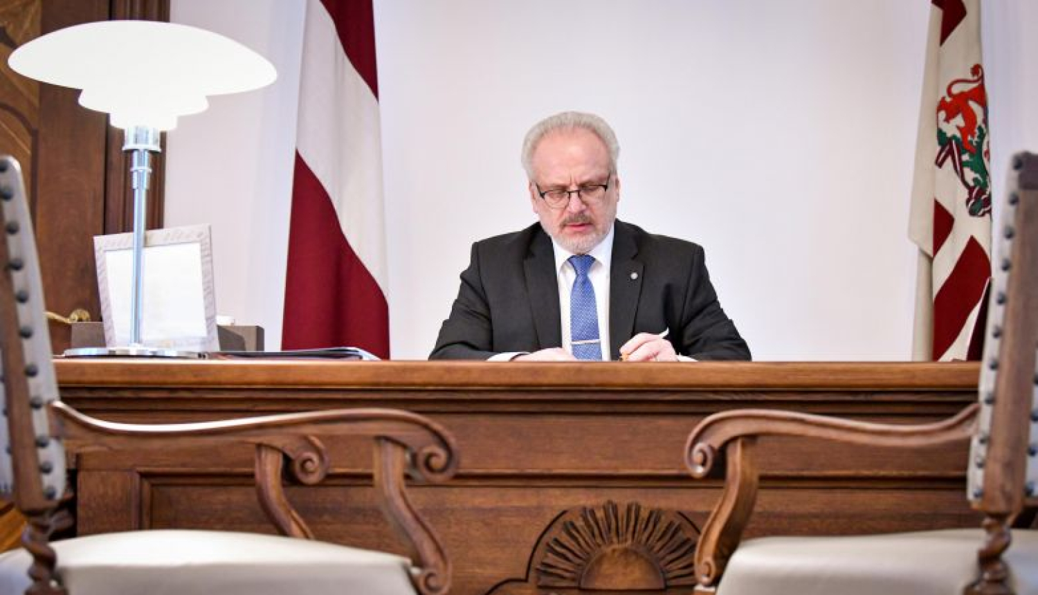 Valsts prezidents Egils Levits izskatījis 17 notiesāto personu apžēlošanas lūgumus