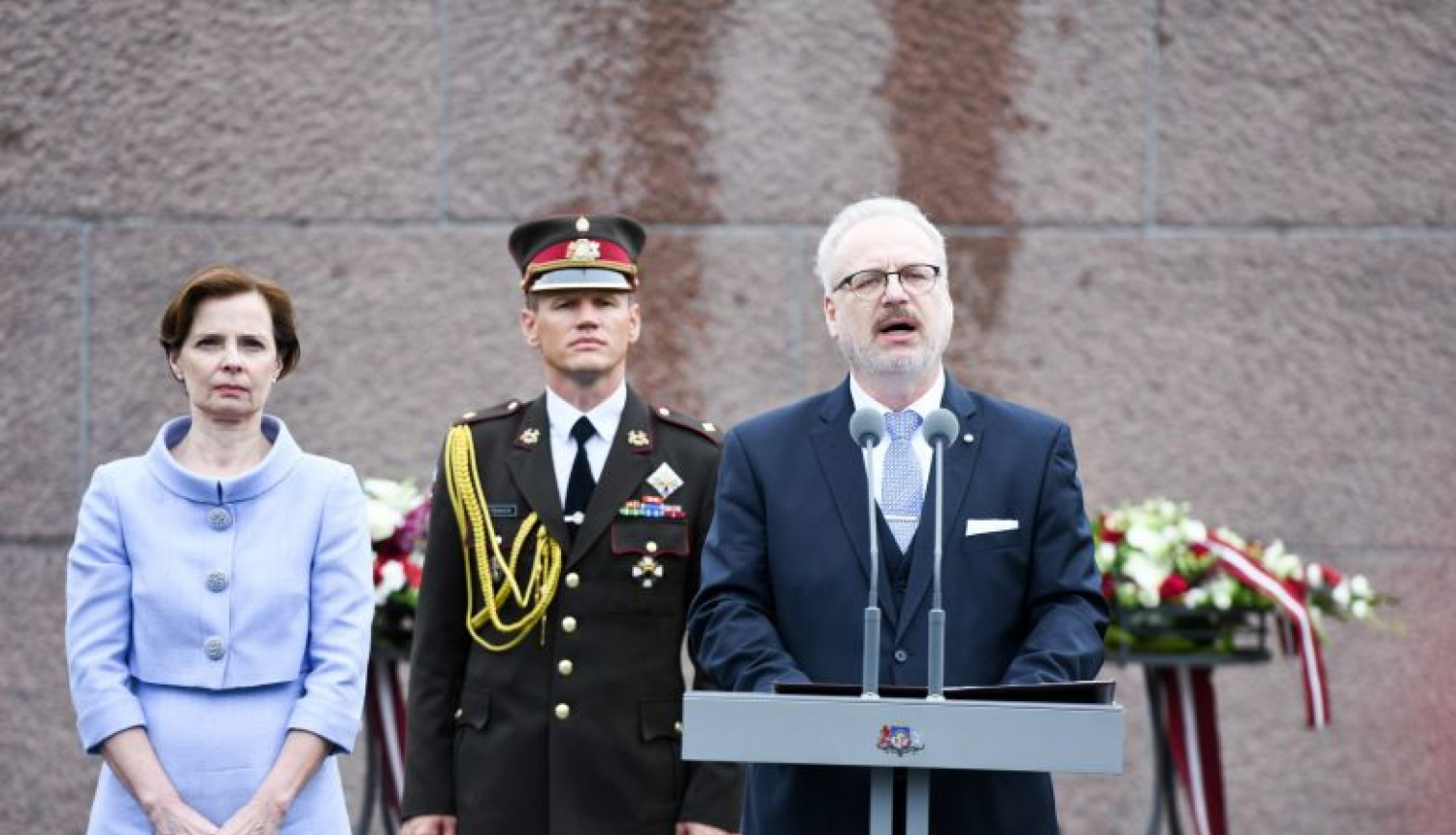 Valsts prezidenta Egila Levita runa pie Brīvības pieminekļa